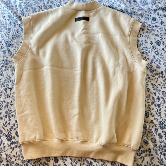 Fear Of God Essentials cream vest - Picture 6 of 9